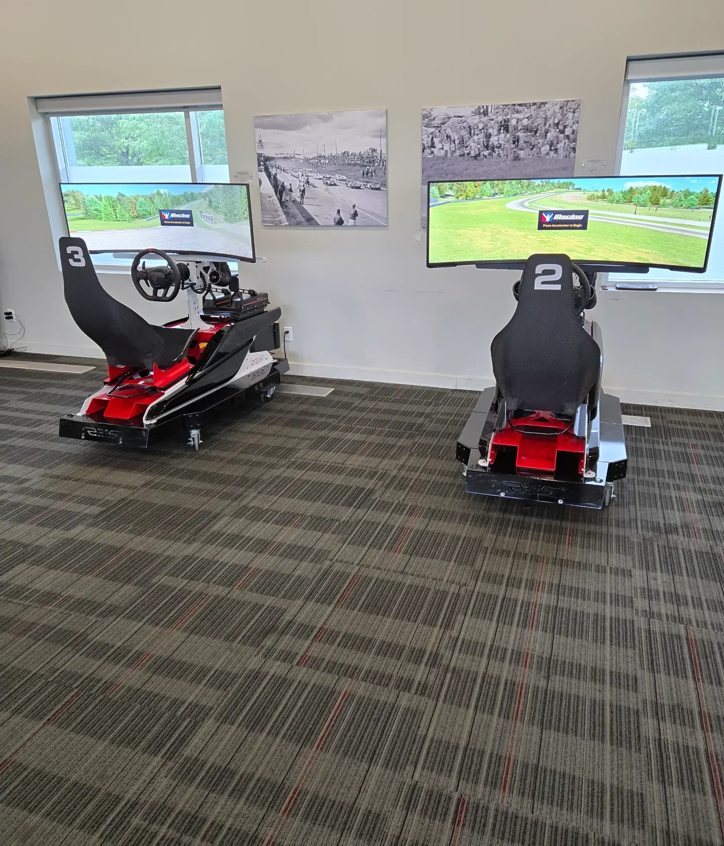 Two Individual Simulators at a Simuluxor event